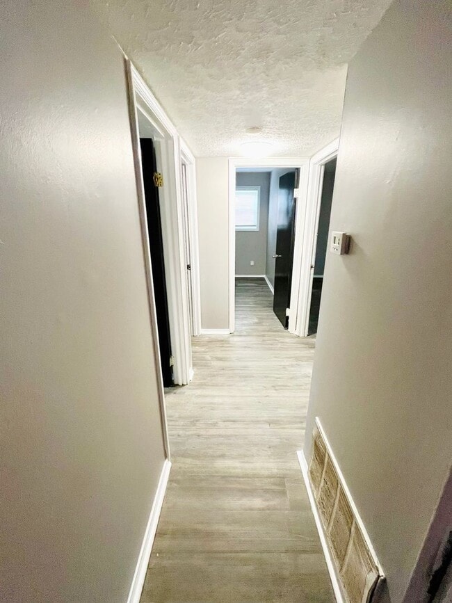 Building Photo - 4  Bedroom Home Ready Now