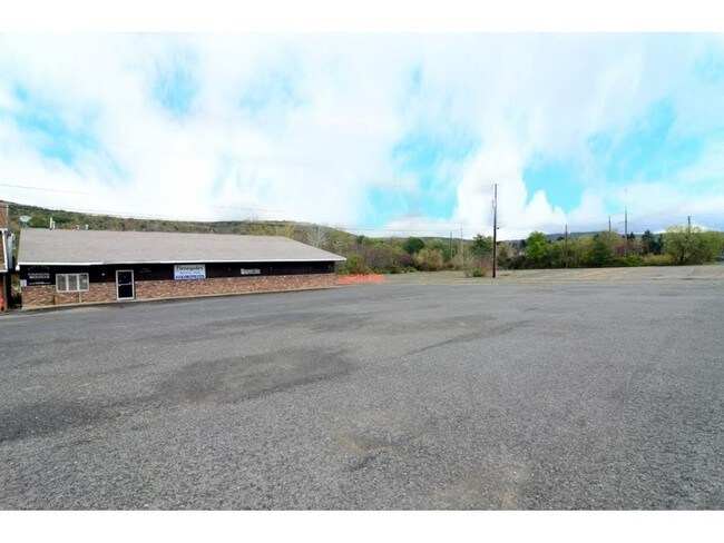 Building Photo - 14 Grossett Dr