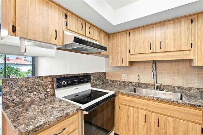 Building Photo - 4344 Tahitian Gardens Cir