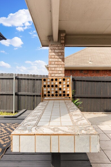 Building Photo - 4835 Crown Dr