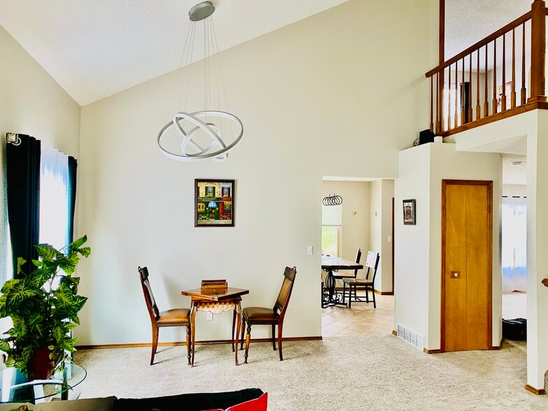 Building Photo - 2130 Silkwood Dr