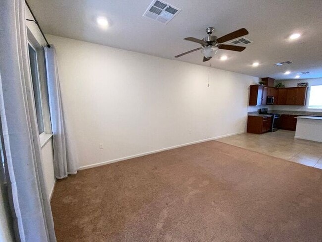 Building Photo - NW Reno Large Townhouse Sterling Ridge at ...