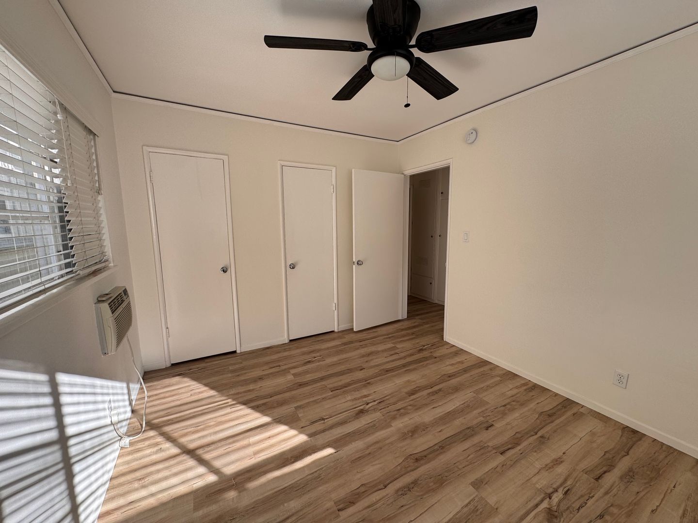 Building Photo - 12000 Moorpark St