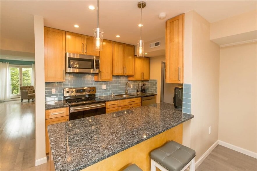 Building Photo - 319 Swans Wharf Row