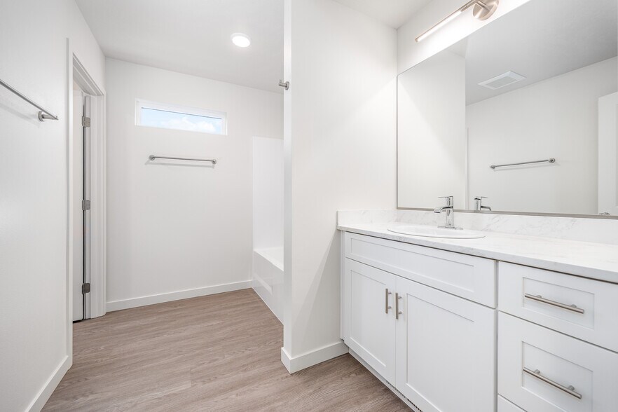 Building Photo - 20 S Volland St