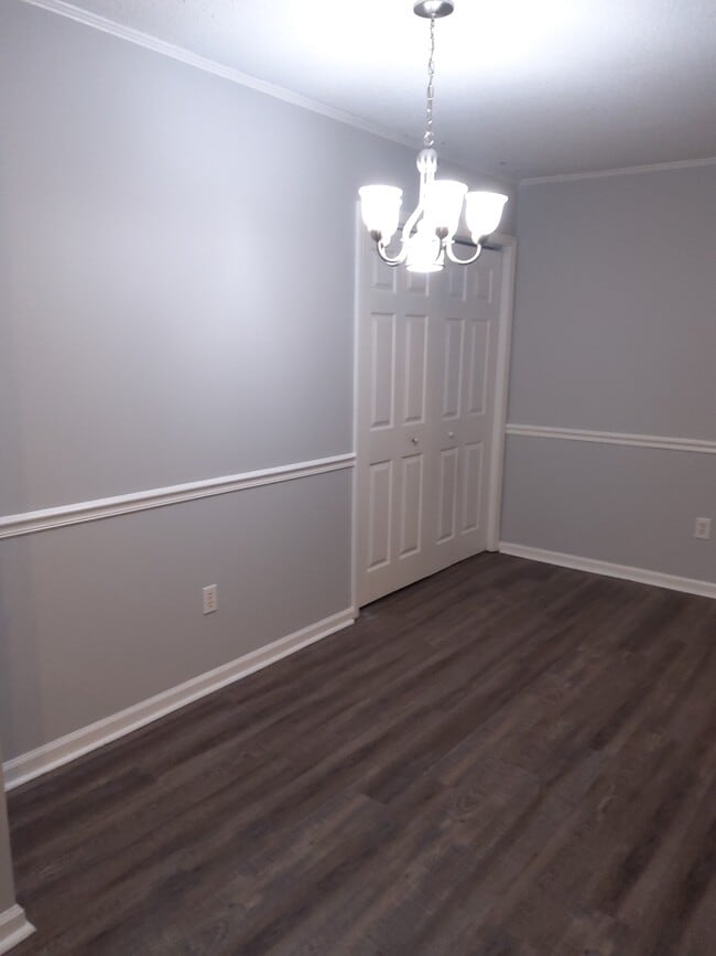 Building Photo - 101 Brandon Ln