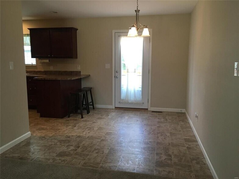 Building Photo - 1310 Villa Verde Ct