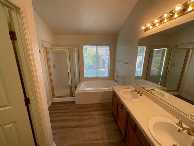 Building Photo - Rocklin four bedroom
