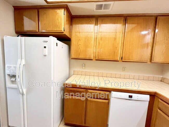 Building Photo - 112 Avellino Cir