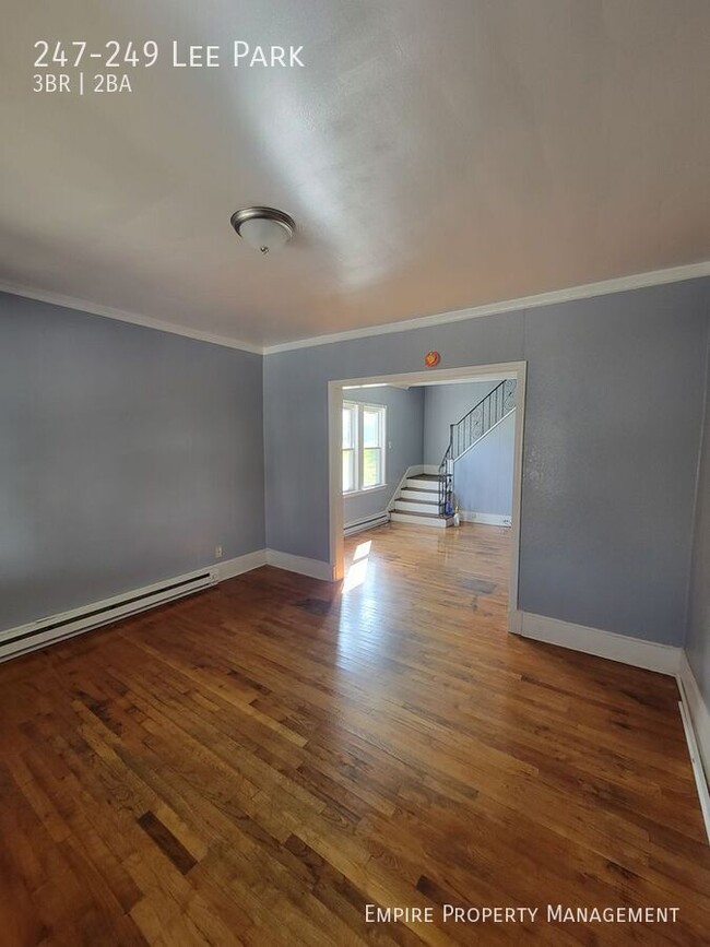 Building Photo - 247-249 Lee Park-