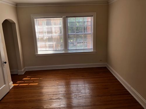 Building Photo - 1714 W Albion Ave