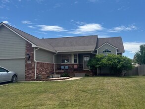 Building Photo - "Charming 4-Bedroom Haven with 3 Baths on 44th Street – A Spacious 2274 Sq. Ft. Retreat in Wichita!"