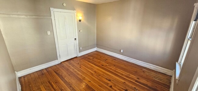 Building Photo - 3-Bedroom/1-Bathroom Home in Allentown