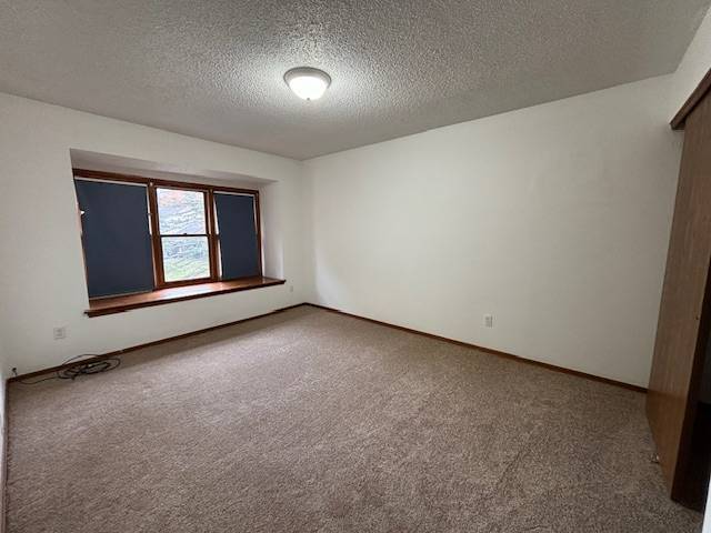 Building Photo - 37 Brenden Ct