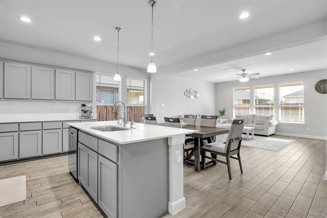 Building Photo - 14633 Caelum Dr