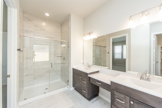 Building Photo - 2131 Wisteria Cove Dr