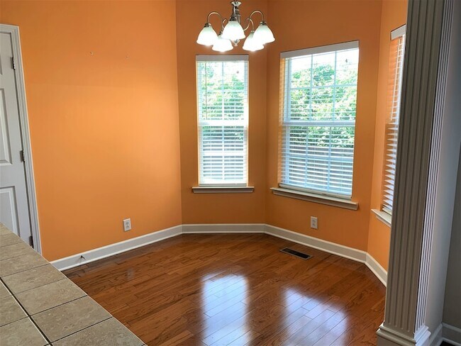 Building Photo - 320 Foundry Cir
