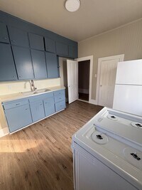 Building Photo - 229 N Washington St