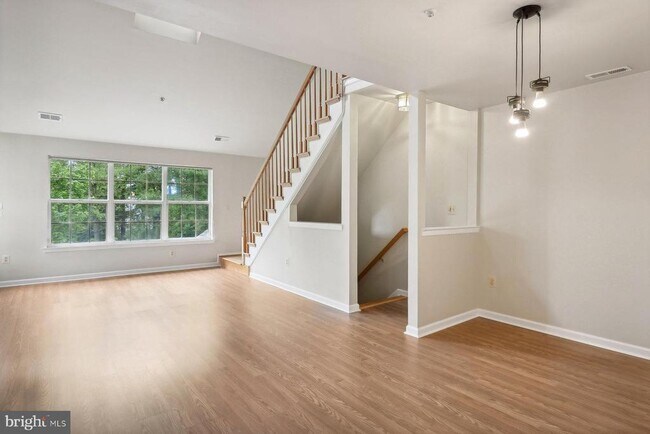 Building Photo - 624 Brickhouse Rd