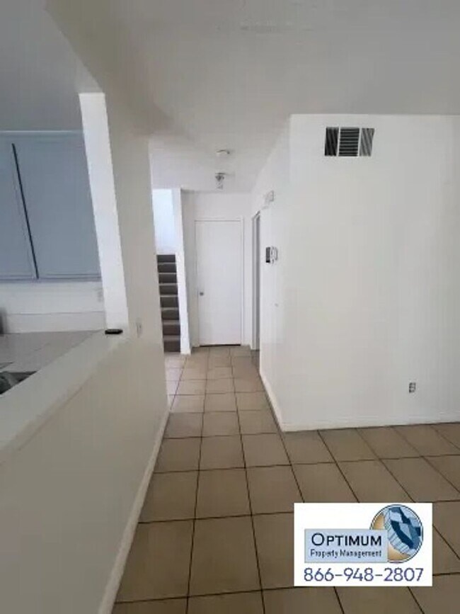 Building Photo - Charming 3-bedroom, 2-bathroom two-story home
