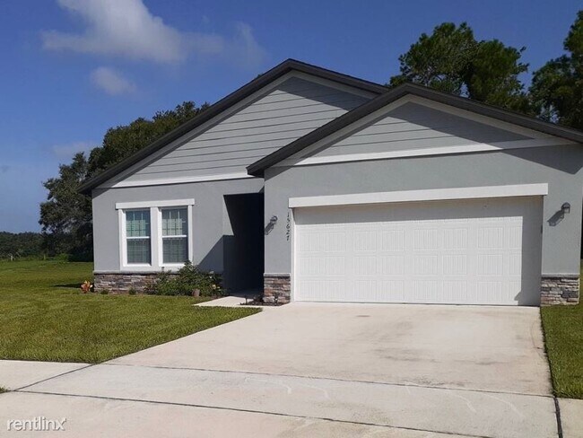 Primary Photo - 4 br, 2 bath House - 15627 Merlin Ave