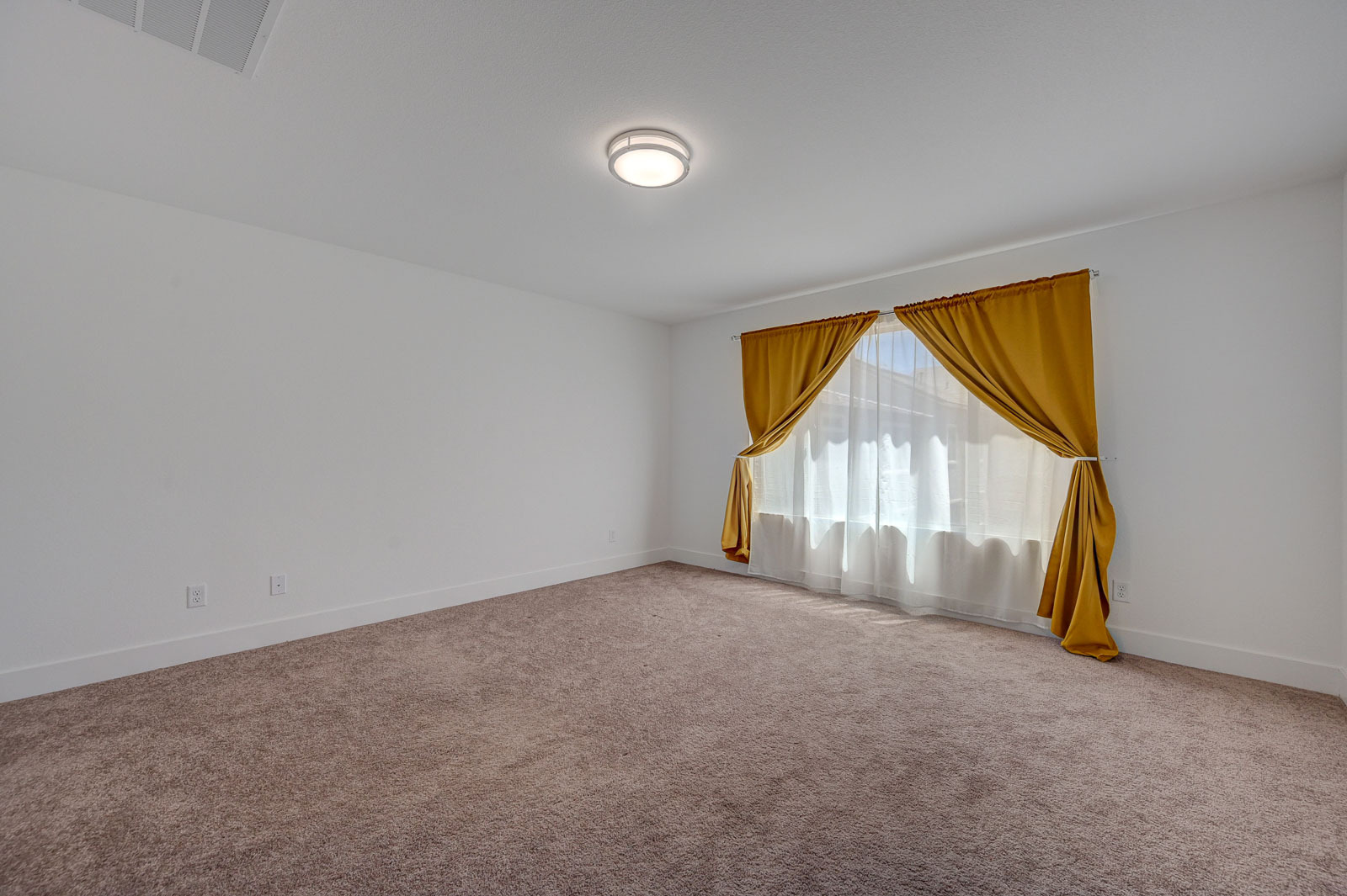 Building Photo - 5927 W Frias Ave