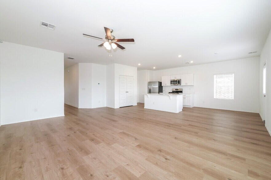 Building Photo - 12812 Torretta Wy