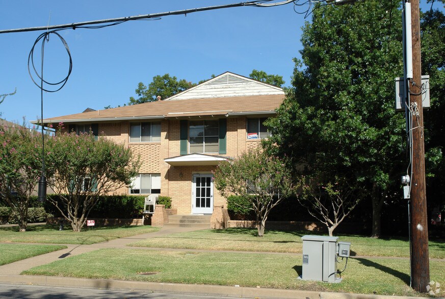 Building Photo - 4407 Cole Ave