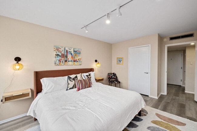 Building Photo - 1800 Lavaca St