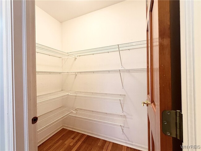 Building Photo - 175 Crown Royal Dr