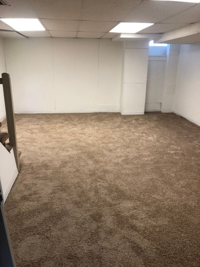 Building Photo - 3 Bedroom townhouse in Baltimore County Middlesex