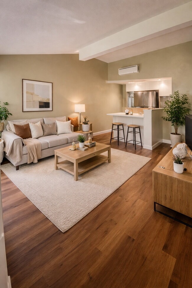 Building Photo - $1,250 - Cozy Studio in Pine Valley