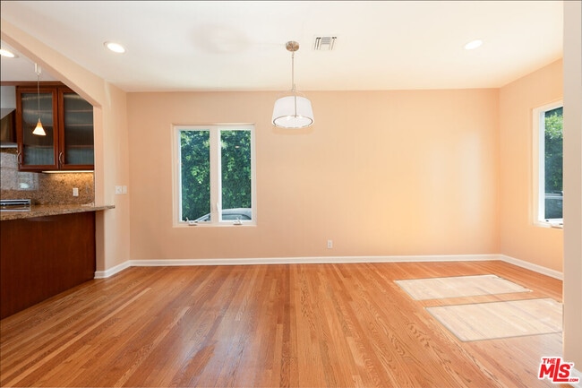 Building Photo - 4948 Petit Ave