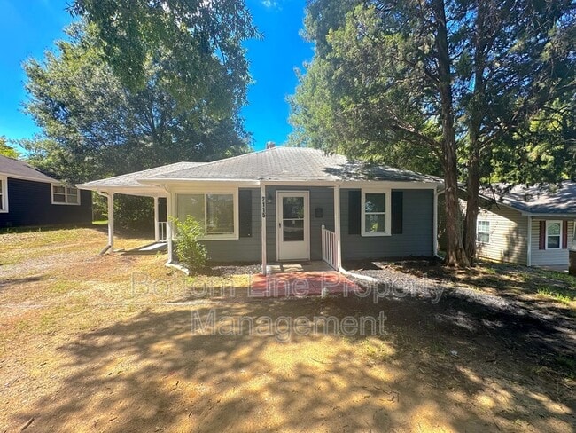 Primary Photo - 2115 Double Oaks Rd