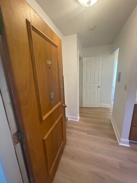 Building Photo - 111 Norway St