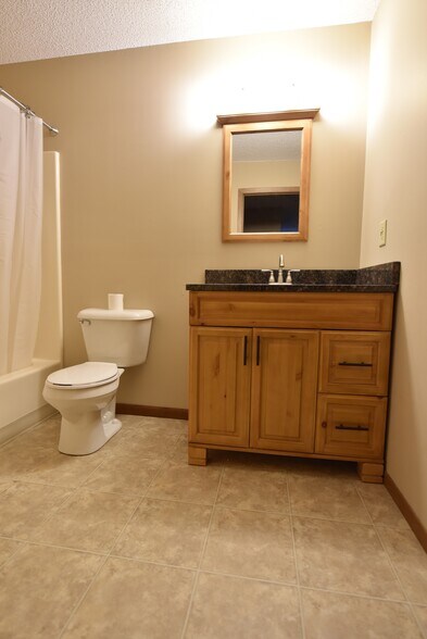 Building Photo - 924 4th St SW