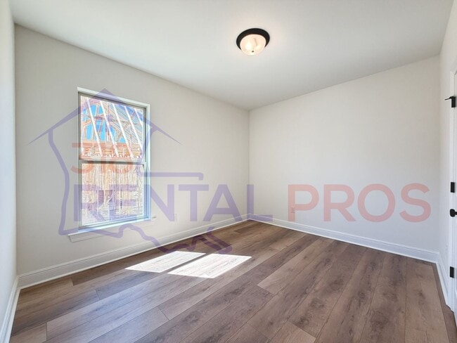 Building Photo - New Construction! 3 Bed 2 Bath in Country Club Estates!