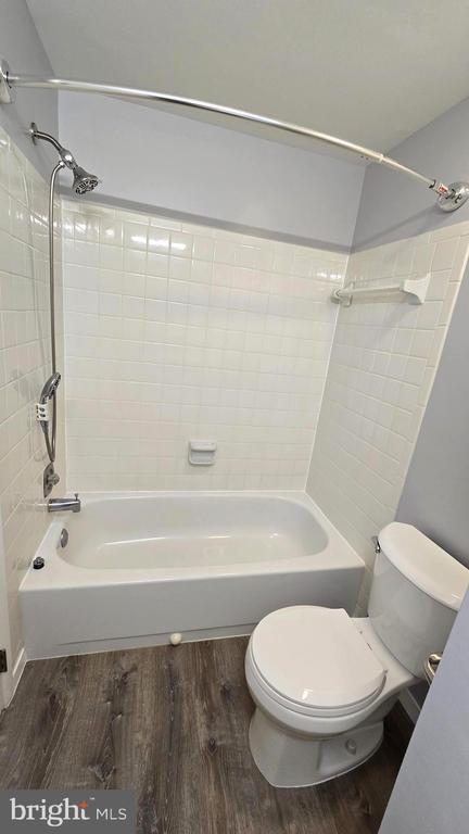 Building Photo - 5987 Clerkenwell Ct