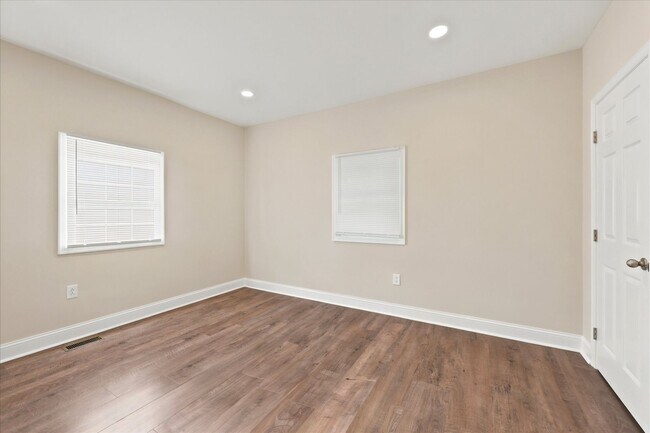 Building Photo - 1605 Brintons Bridge Rd