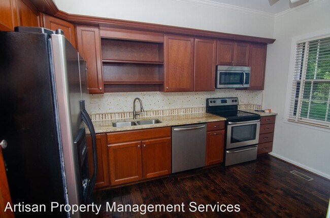 Building Photo - 2 br, 2.5 bath House - 221 Westchase Dr