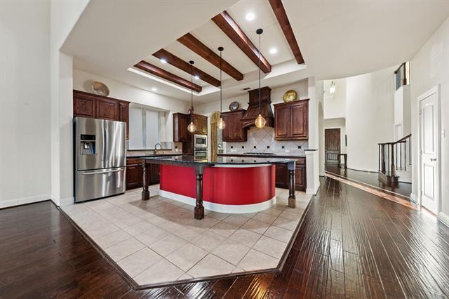 Building Photo - 15520 Mayflower Trail