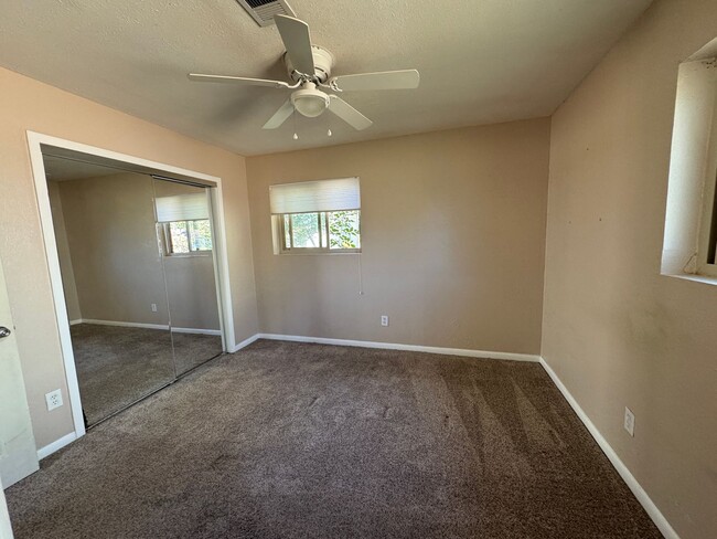 Building Photo - SOUTHERN GARDENS