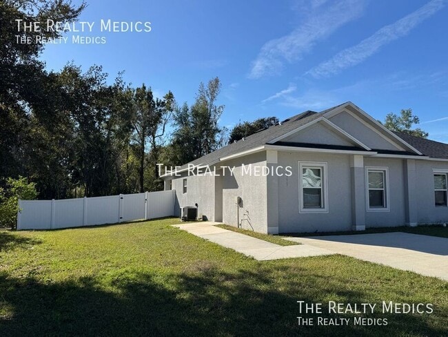 Building Photo - 1999 Marshall St