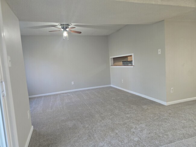 Building Photo - 94 Balsam Rd