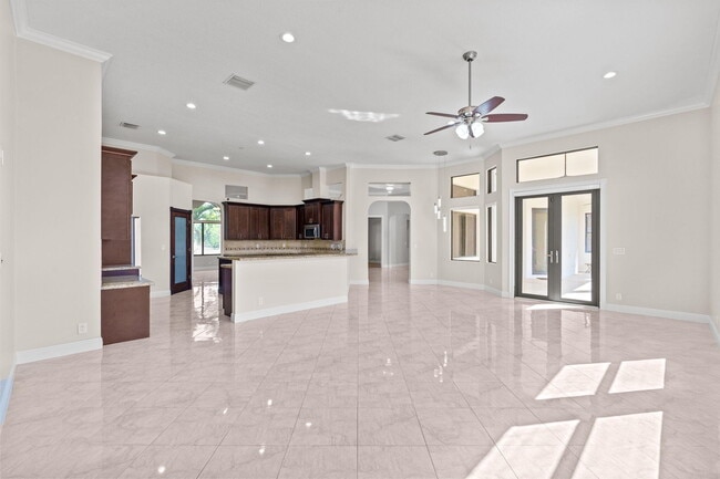 Building Photo - 16596 82nd Rd N