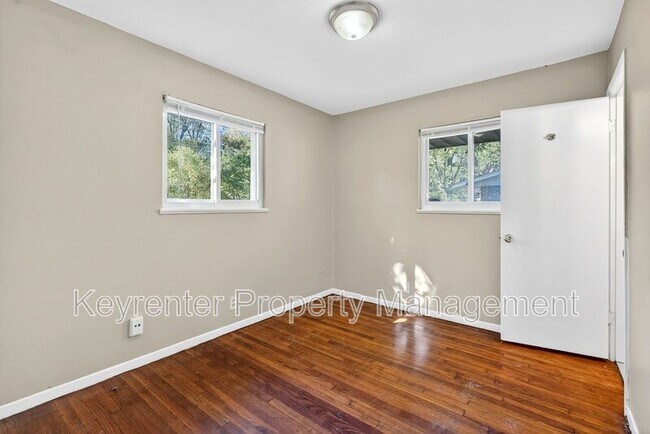 Building Photo - 10115 Saffron Dr