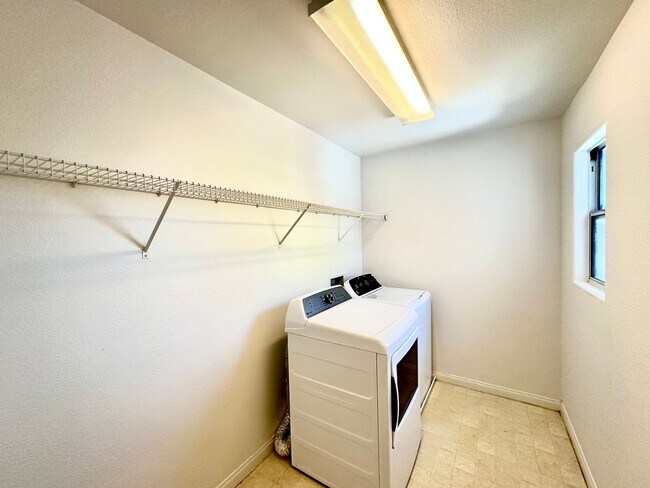 Building Photo - Terracina Phase 5