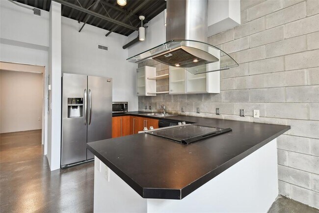 Building Photo - 217 N 12th St
