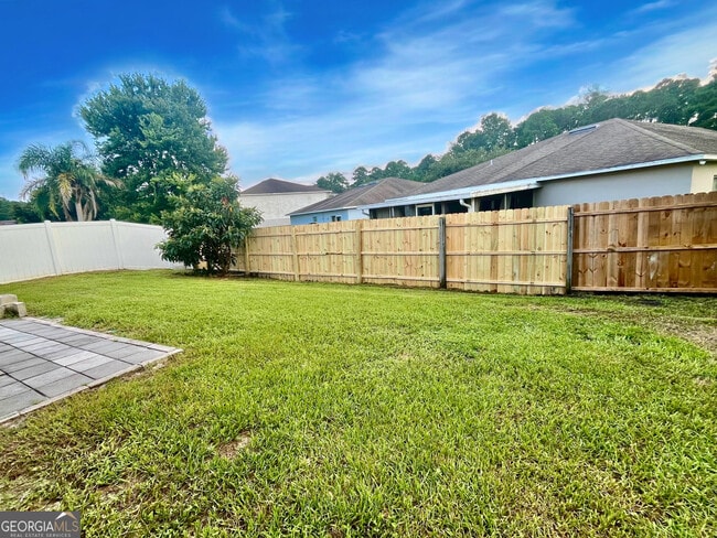 Building Photo - 230 Pine Bluff Dr