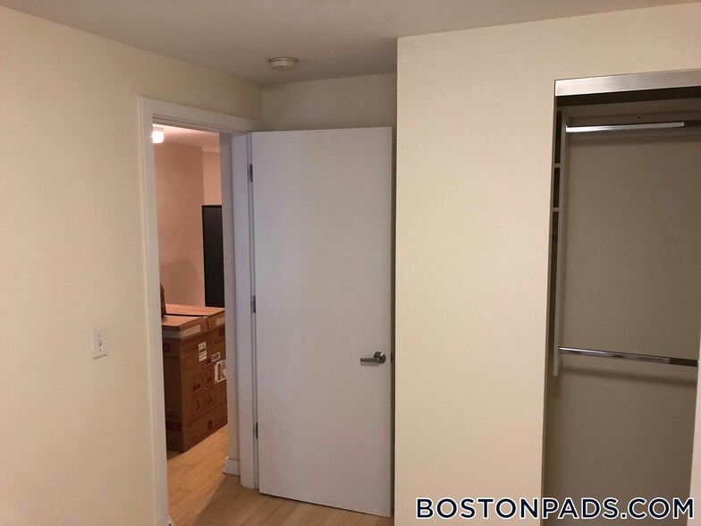 Building Photo - 40 Boylston St